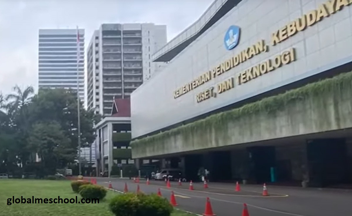 Kemendikbudristek Tarik Buku Pendidikan Pancasila dan Kewarganegaraan